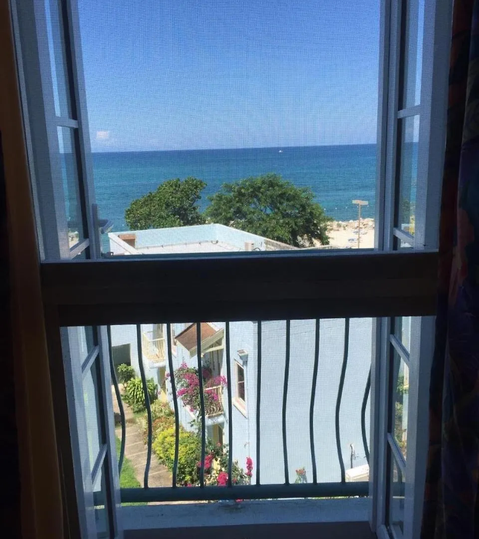 Negril Oceanview Escape - Beachfront Studio Orange Bay 0*,  Τζαμάικα