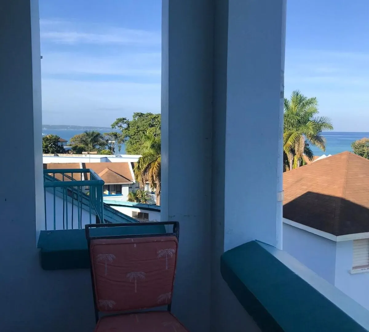 Apartment Negril Oceanview Escape - Beachfront Studio Orange Bay Jamaica